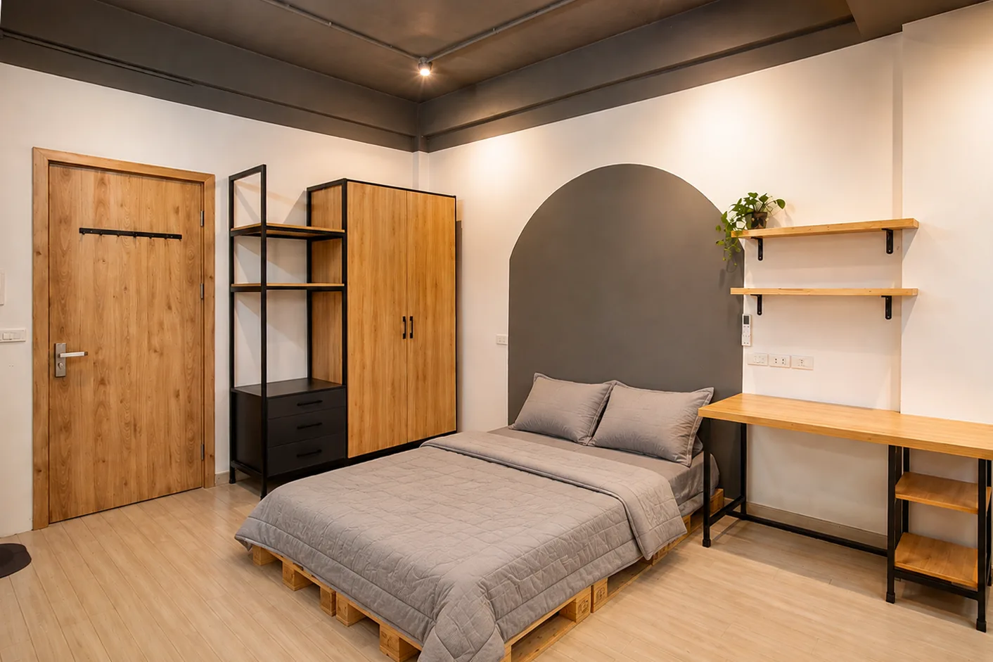 P201 · AOM Home 1 - Studio